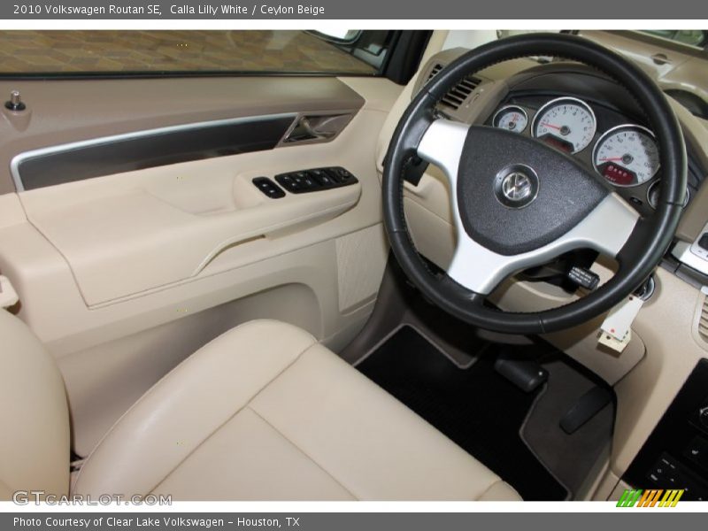 Calla Lilly White / Ceylon Beige 2010 Volkswagen Routan SE