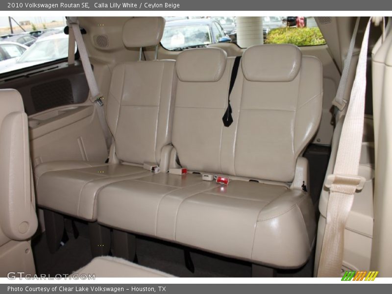 Calla Lilly White / Ceylon Beige 2010 Volkswagen Routan SE