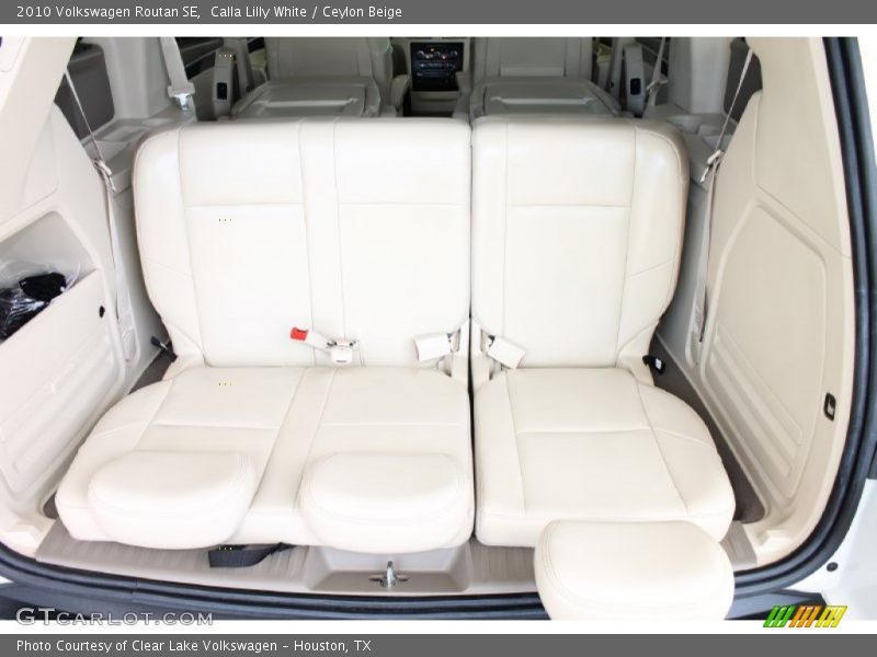 Calla Lilly White / Ceylon Beige 2010 Volkswagen Routan SE