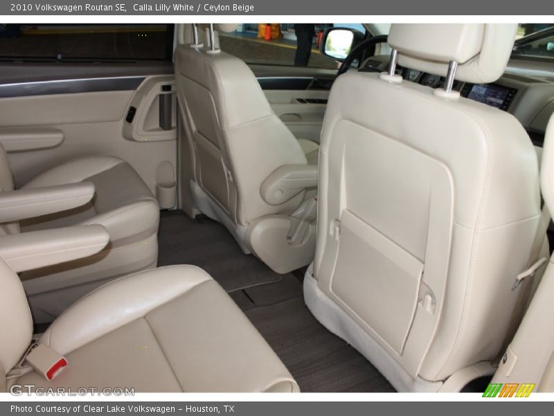Calla Lilly White / Ceylon Beige 2010 Volkswagen Routan SE