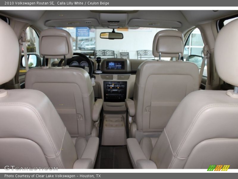 Calla Lilly White / Ceylon Beige 2010 Volkswagen Routan SE
