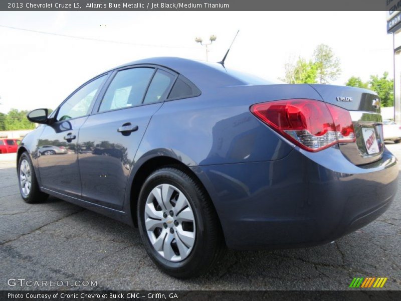 Atlantis Blue Metallic / Jet Black/Medium Titanium 2013 Chevrolet Cruze LS