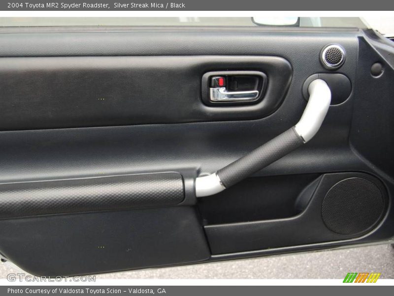 Door Panel of 2004 MR2 Spyder Roadster