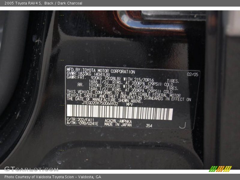 Black / Dark Charcoal 2005 Toyota RAV4 S