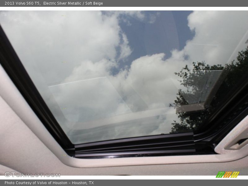 Electric Silver Metallic / Soft Beige 2013 Volvo S60 T5