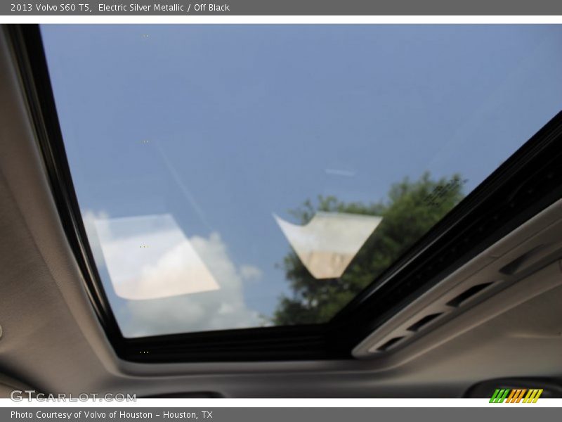 Electric Silver Metallic / Off Black 2013 Volvo S60 T5