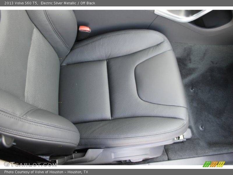 Electric Silver Metallic / Off Black 2013 Volvo S60 T5