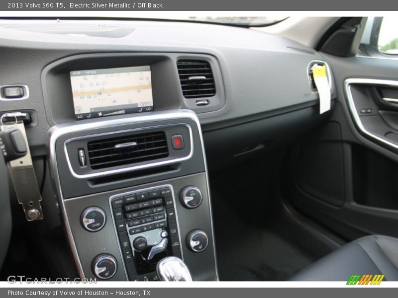 Electric Silver Metallic / Off Black 2013 Volvo S60 T5