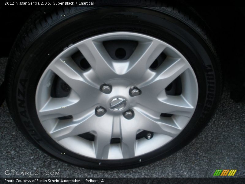 Super Black / Charcoal 2012 Nissan Sentra 2.0 S