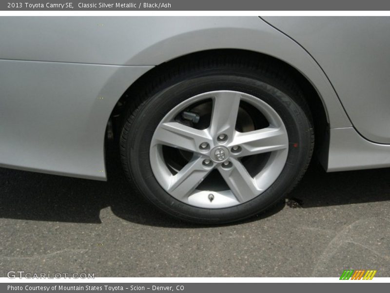 Classic Silver Metallic / Black/Ash 2013 Toyota Camry SE