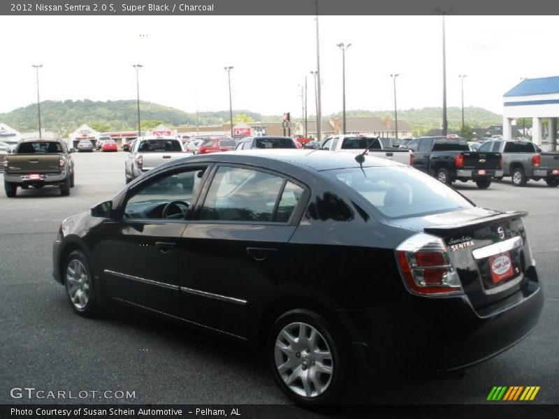 Super Black / Charcoal 2012 Nissan Sentra 2.0 S