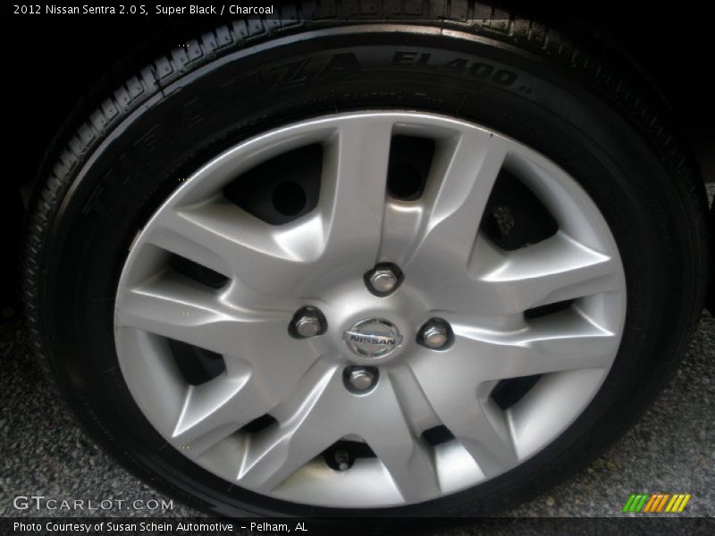 Super Black / Charcoal 2012 Nissan Sentra 2.0 S