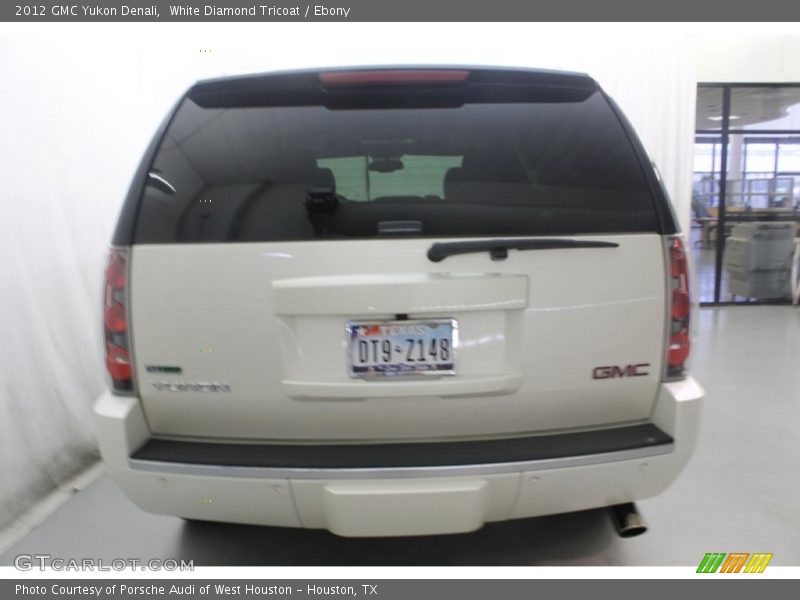 White Diamond Tricoat / Ebony 2012 GMC Yukon Denali