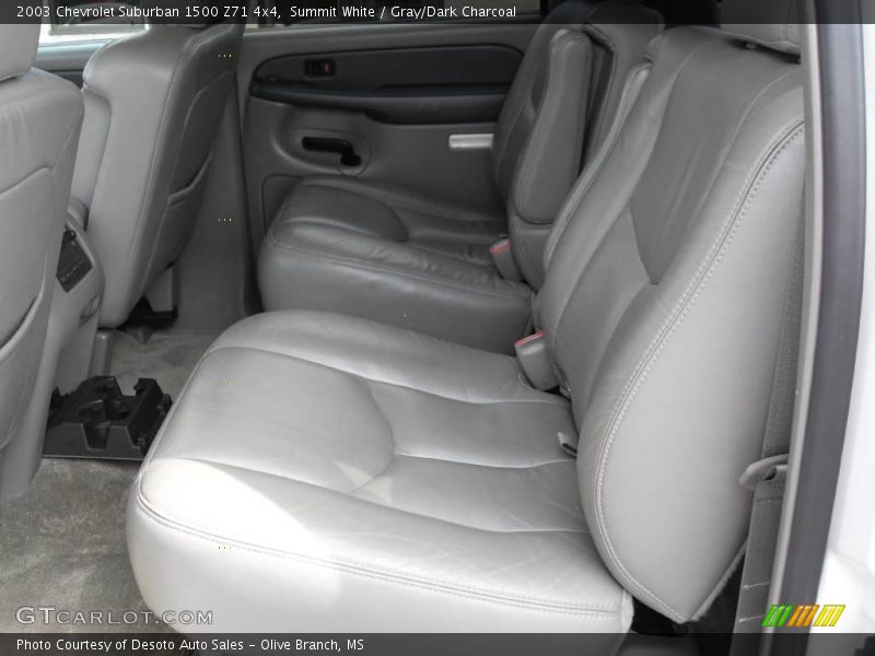 Summit White / Gray/Dark Charcoal 2003 Chevrolet Suburban 1500 Z71 4x4