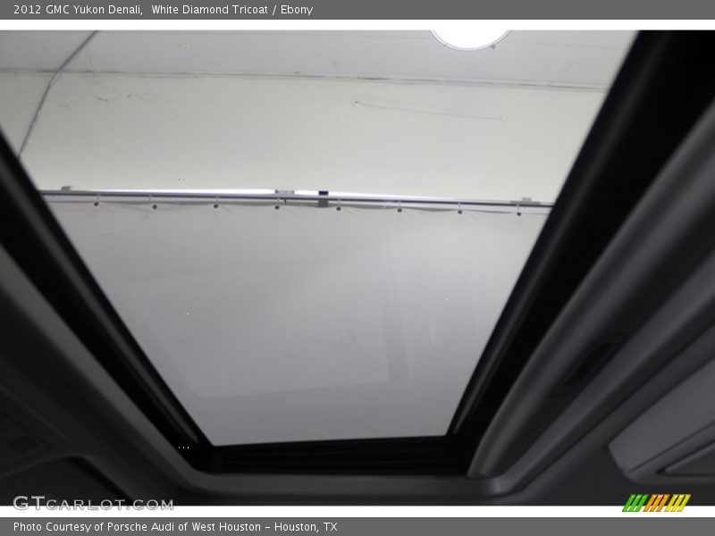 White Diamond Tricoat / Ebony 2012 GMC Yukon Denali