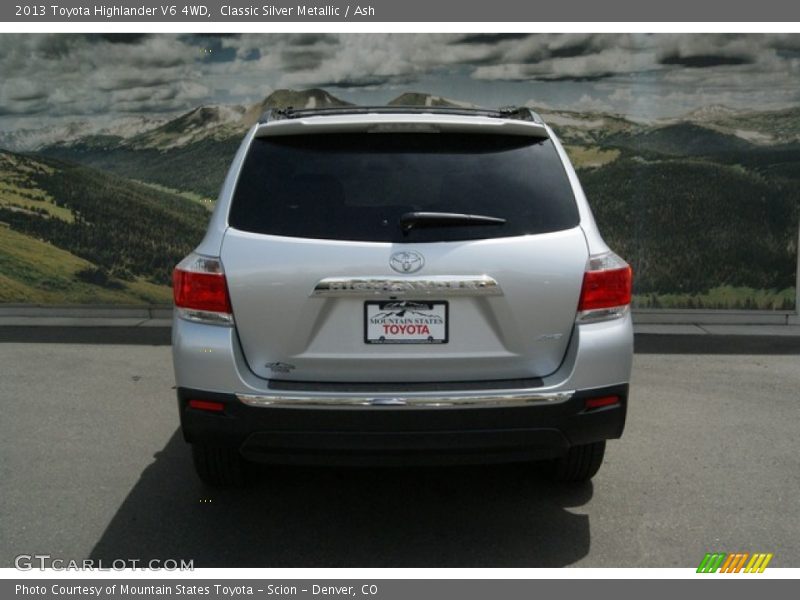Classic Silver Metallic / Ash 2013 Toyota Highlander V6 4WD