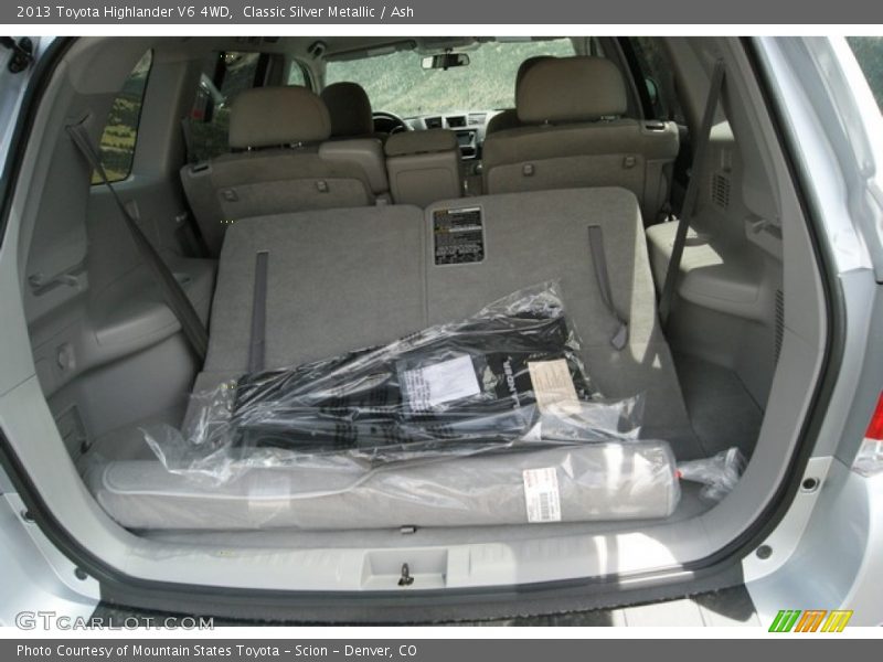 Classic Silver Metallic / Ash 2013 Toyota Highlander V6 4WD