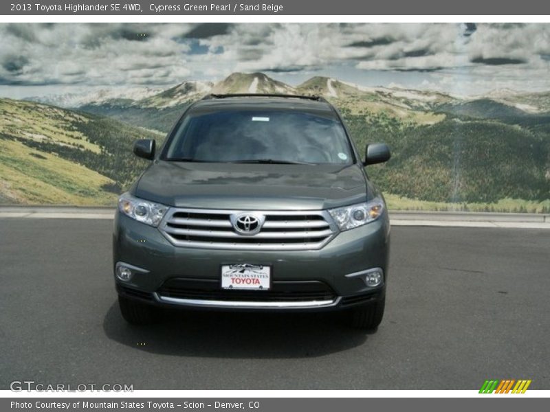 Cypress Green Pearl / Sand Beige 2013 Toyota Highlander SE 4WD