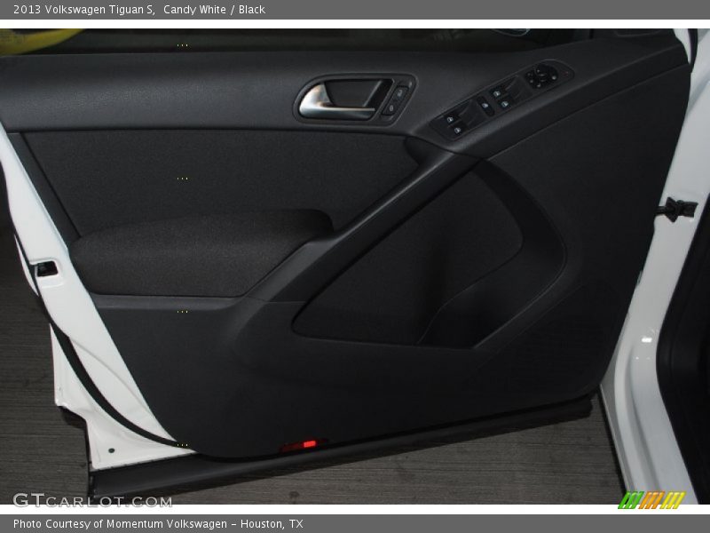 Candy White / Black 2013 Volkswagen Tiguan S