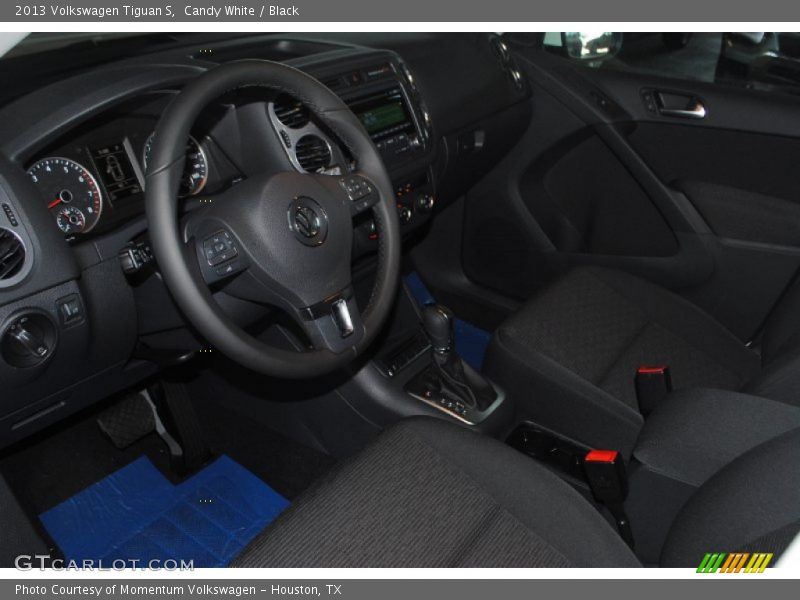 Candy White / Black 2013 Volkswagen Tiguan S