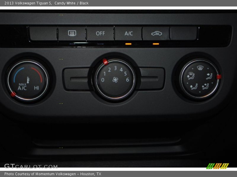 Candy White / Black 2013 Volkswagen Tiguan S