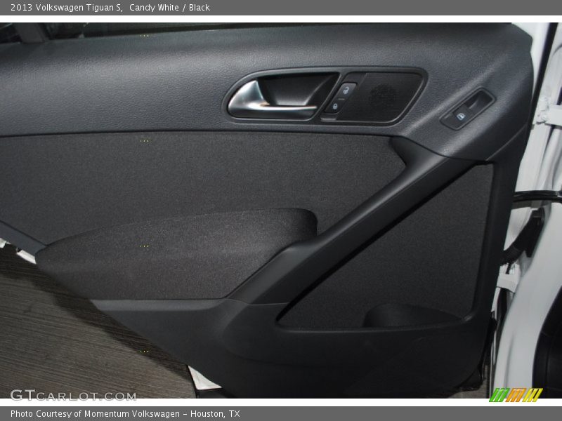 Candy White / Black 2013 Volkswagen Tiguan S