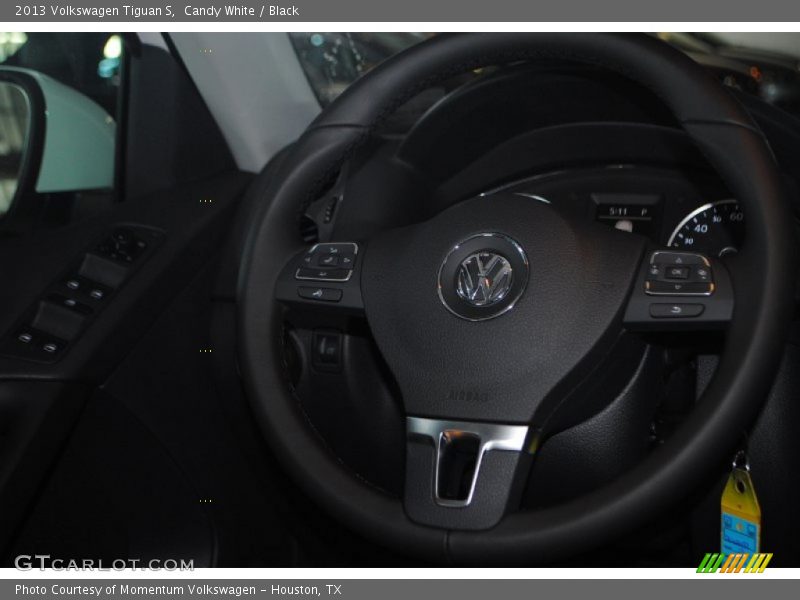 Candy White / Black 2013 Volkswagen Tiguan S