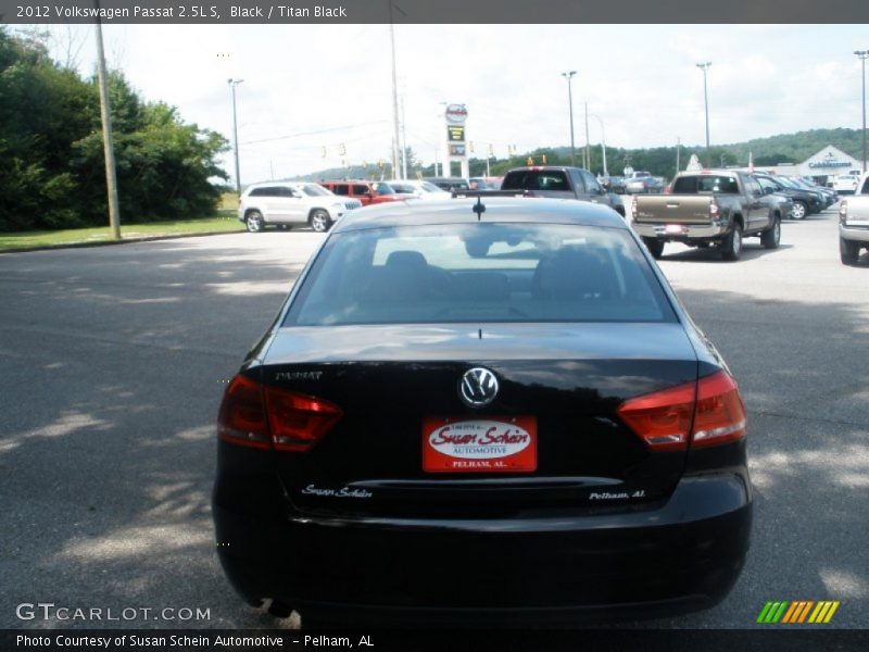 Black / Titan Black 2012 Volkswagen Passat 2.5L S