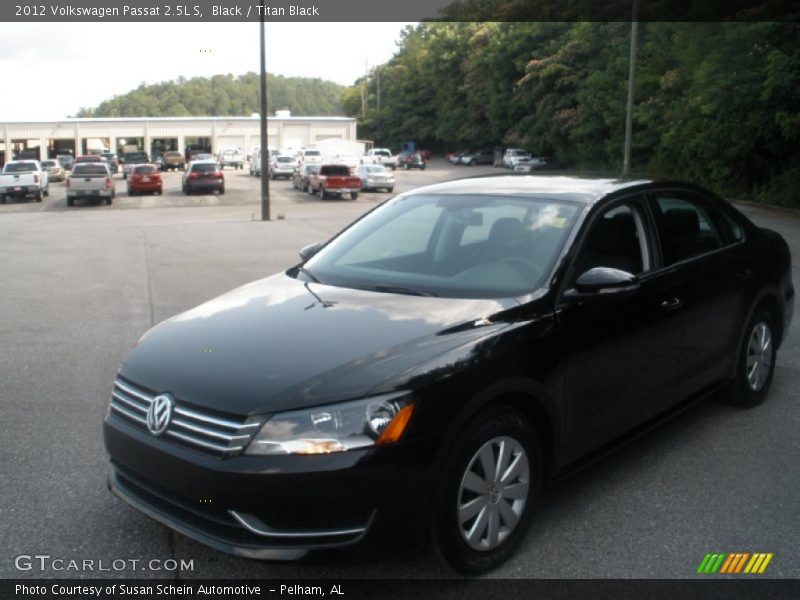 Black / Titan Black 2012 Volkswagen Passat 2.5L S