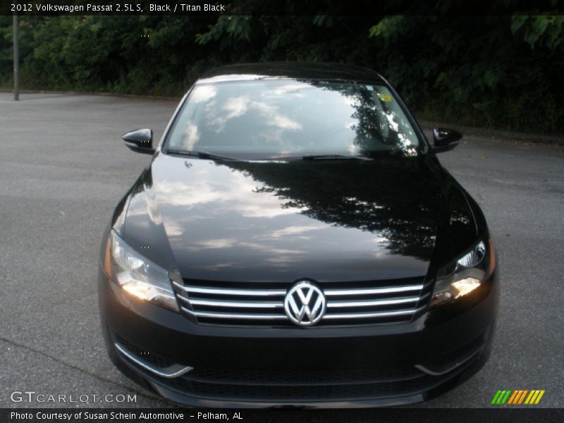 Black / Titan Black 2012 Volkswagen Passat 2.5L S
