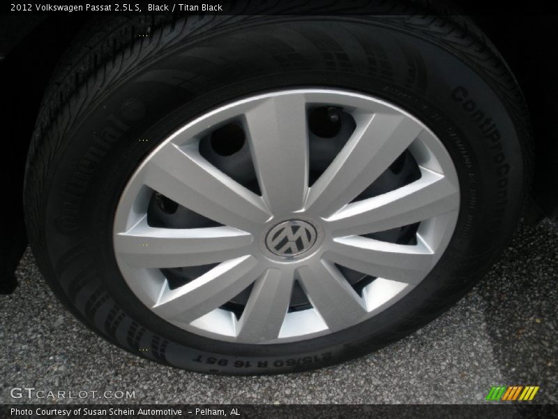 Black / Titan Black 2012 Volkswagen Passat 2.5L S