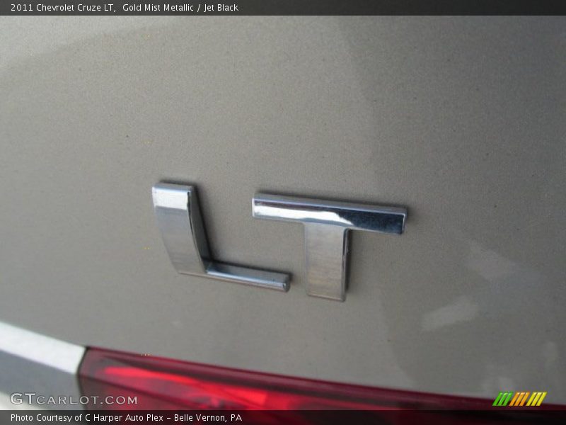 Gold Mist Metallic / Jet Black 2011 Chevrolet Cruze LT