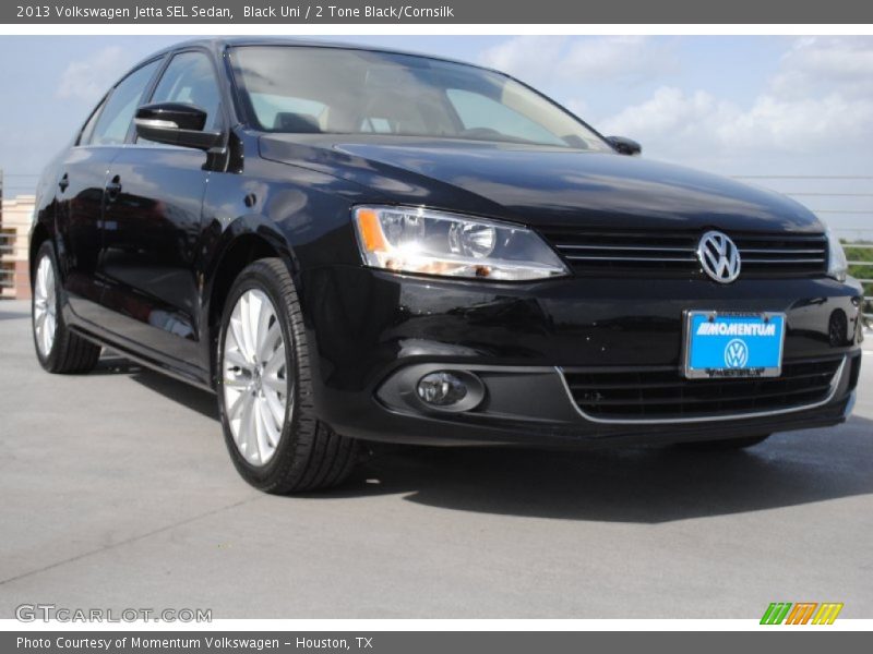 Black Uni / 2 Tone Black/Cornsilk 2013 Volkswagen Jetta SEL Sedan