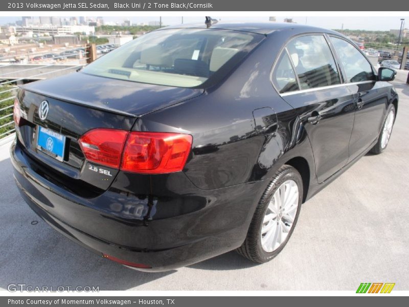 Black Uni / 2 Tone Black/Cornsilk 2013 Volkswagen Jetta SEL Sedan