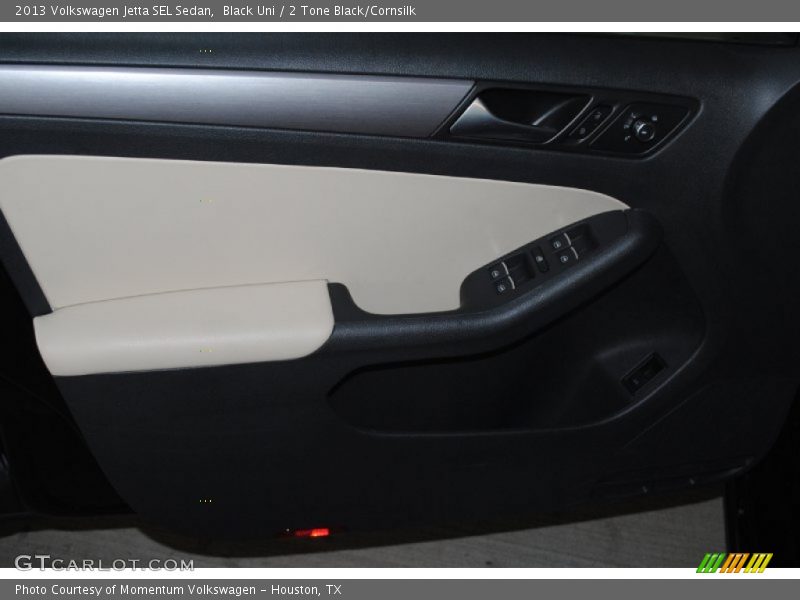 Black Uni / 2 Tone Black/Cornsilk 2013 Volkswagen Jetta SEL Sedan