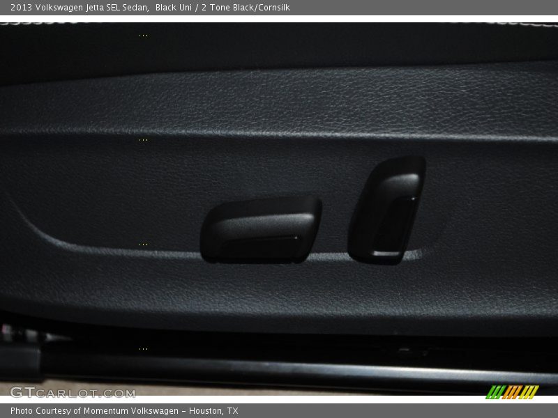 Black Uni / 2 Tone Black/Cornsilk 2013 Volkswagen Jetta SEL Sedan