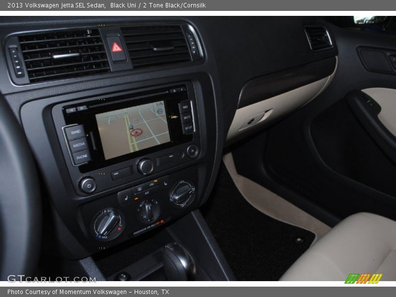 Black Uni / 2 Tone Black/Cornsilk 2013 Volkswagen Jetta SEL Sedan
