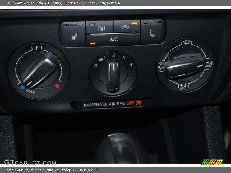 Black Uni / 2 Tone Black/Cornsilk 2013 Volkswagen Jetta SEL Sedan