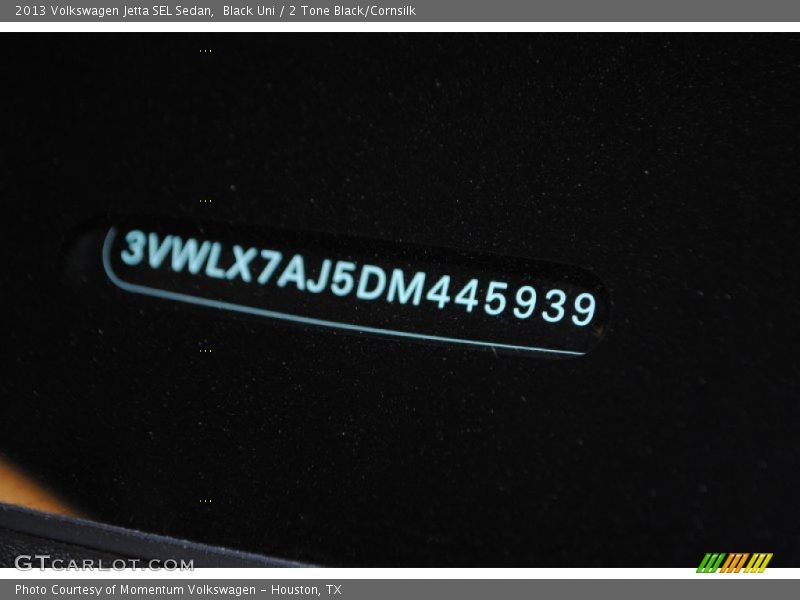 Black Uni / 2 Tone Black/Cornsilk 2013 Volkswagen Jetta SEL Sedan