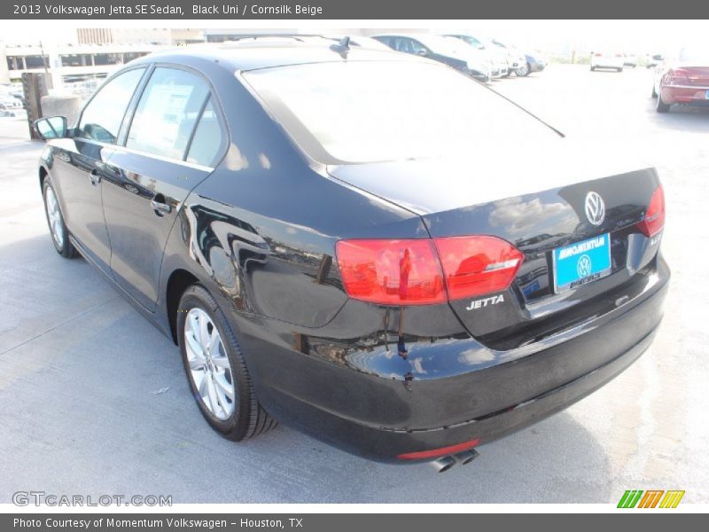 Black Uni / Cornsilk Beige 2013 Volkswagen Jetta SE Sedan