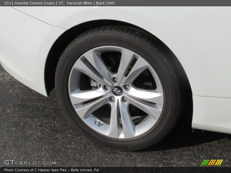 Karussell White / Black Cloth 2011 Hyundai Genesis Coupe 2.0T