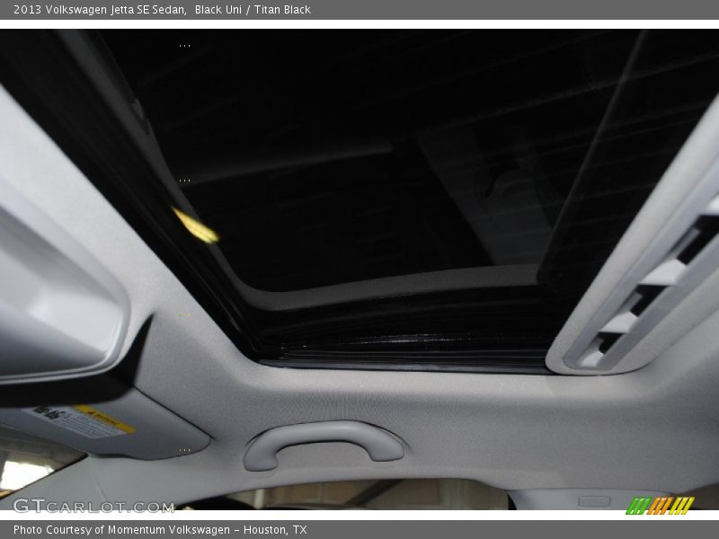Black Uni / Titan Black 2013 Volkswagen Jetta SE Sedan