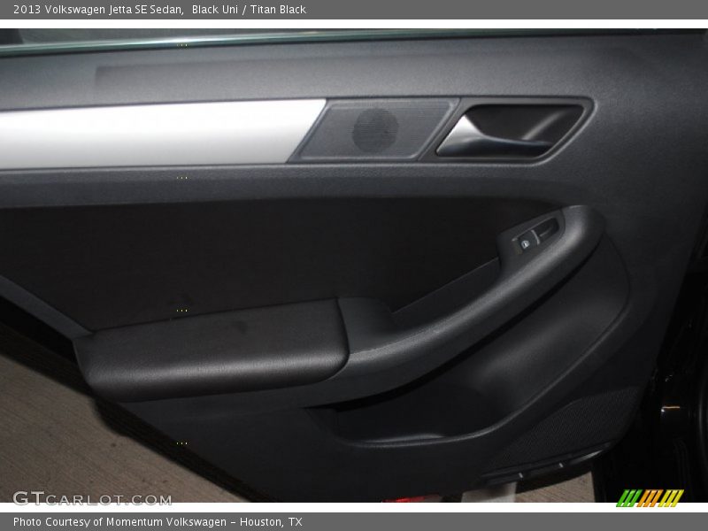 Black Uni / Titan Black 2013 Volkswagen Jetta SE Sedan