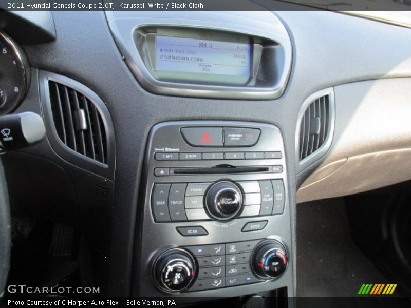 Karussell White / Black Cloth 2011 Hyundai Genesis Coupe 2.0T