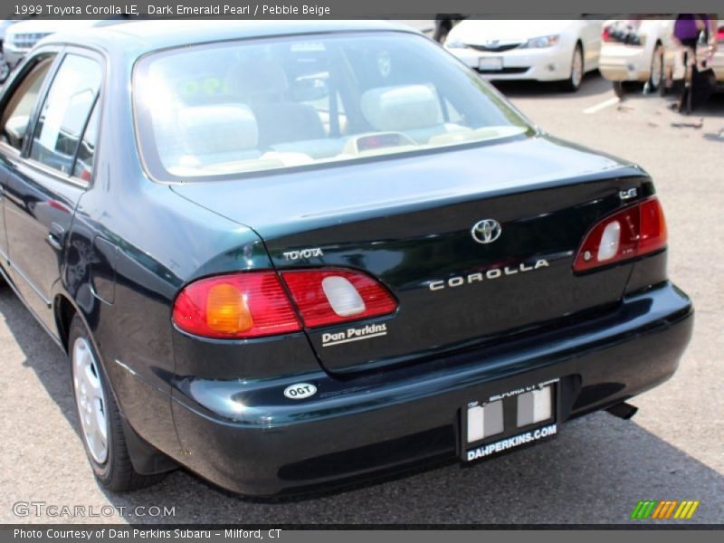 Dark Emerald Pearl / Pebble Beige 1999 Toyota Corolla LE