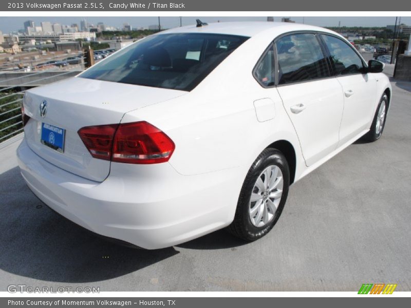 Candy White / Titan Black 2013 Volkswagen Passat 2.5L S