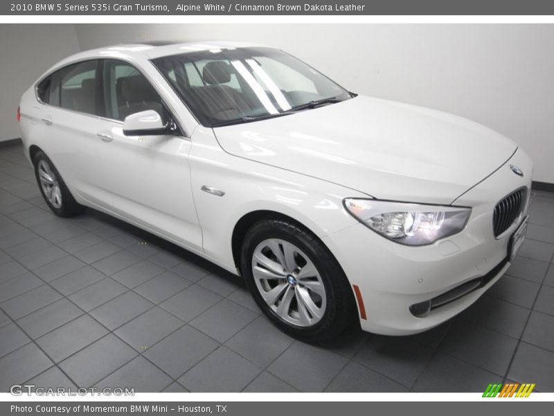 Front 3/4 View of 2010 5 Series 535i Gran Turismo