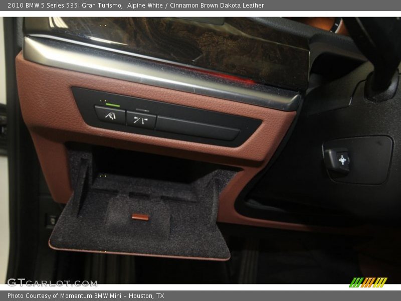 Alpine White / Cinnamon Brown Dakota Leather 2010 BMW 5 Series 535i Gran Turismo