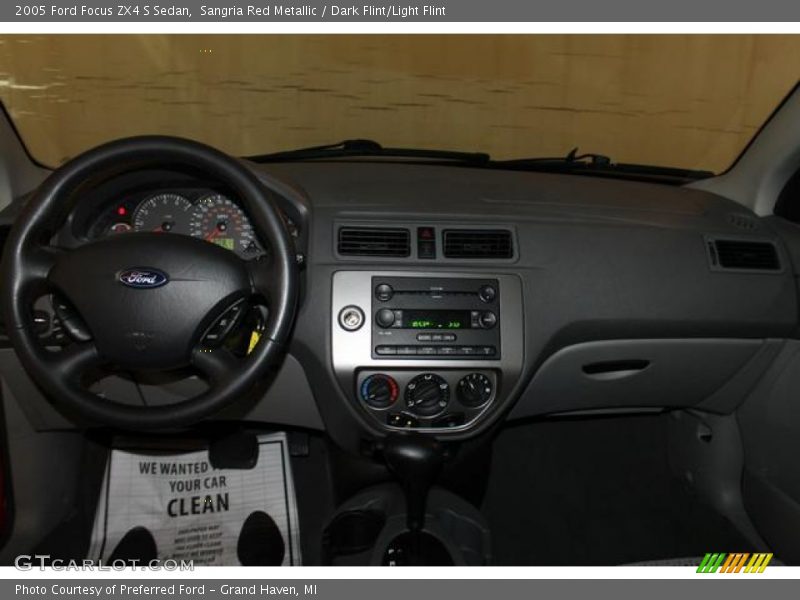 Sangria Red Metallic / Dark Flint/Light Flint 2005 Ford Focus ZX4 S Sedan