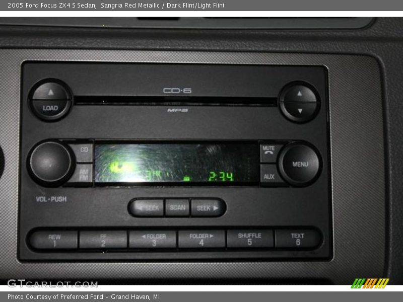 Audio System of 2005 Focus ZX4 S Sedan